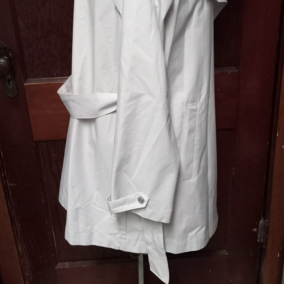 Bernardo lightweight all weather windbreaker jacket coat w/hood belt geo… - Picture 12 of 16